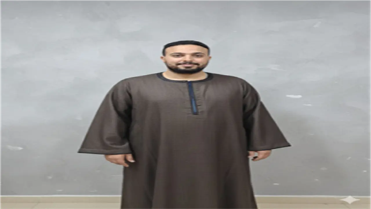 تزايد الطلب على تصميم الجلابية الصعيدي يشل حركة الصانعين بطول قوائم الانتظار في مصر